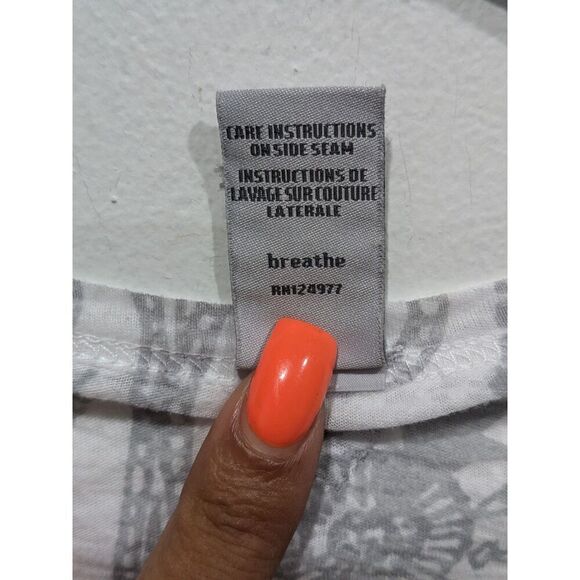 prAna Chai Lightweight Sheer Gray/White Bohemian Tribal Paisley Print T-Shirt ML - Picture 10 of 11